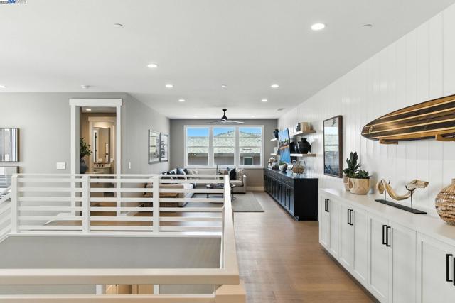 1725 SW Wren, Dublin CA: https://media.crmls.org/mediaz/9c3d7121-f742-44b5-bde4-dd8b671f0c0b.jpg