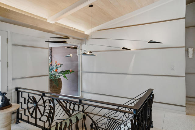 855 W Coronado Avenue, Palm Springs, CA 92262