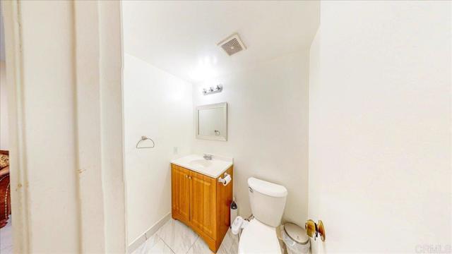 166 N 1St, El Cajon CA: https://media.crmls.org/mediaz/9c3f8c96-5a7b-4275-b0b2-e5651086dc4b.jpg