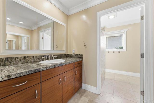 Detail Gallery Image 17 of 36 For 866 Cordova St, San Diego,  CA 92107 - 4 Beds | 2/1 Baths