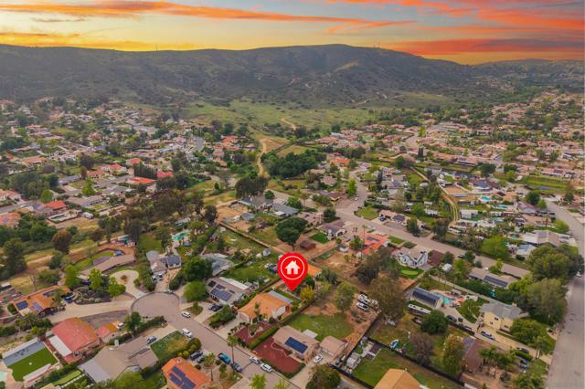 23540 Oriente Way, Ramona CA: https://media.crmls.org/mediaz/9c419728-0336-42d7-9e4c-646689f9f1fd.jpg