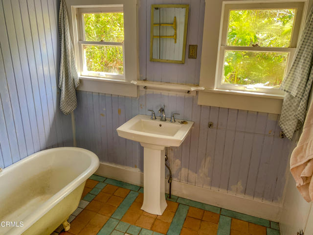 42000 Mountain View Road, Manchester CA: https://media.crmls.org/mediaz/9c426426-6de9-47b9-862c-1f4d36f3e9bc.jpg