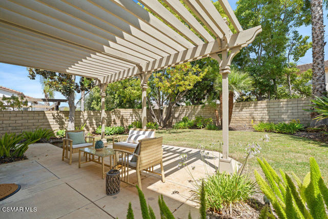 668 Camino De La Luz, Newbury Park CA: https://media.crmls.org/mediaz/9c42667b-6cd2-4b18-93d3-9285945cf637.jpg