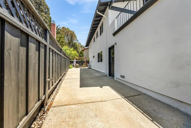 6 Whitecliff Court, San Mateo CA: https://media.crmls.org/mediaz/9c428b4b-68fa-4d3b-874c-9fc6ff57682b.jpg
