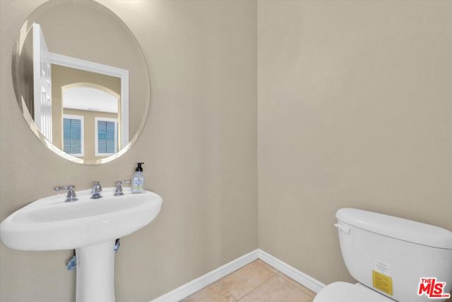 5611 Scharf Avenue, Fontana CA: https://media.crmls.org/mediaz/9c42aaab-8655-45af-a82b-e638d445e0ce.jpg