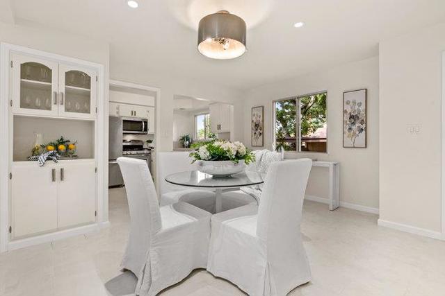 18400 Overlook Road, Los Gatos CA: https://media.crmls.org/mediaz/9c42b80b-2460-4797-8c99-be1abe0989ea.jpg