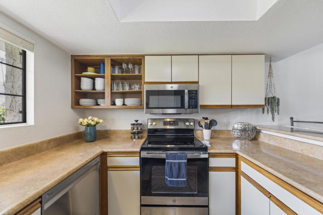 505 S Farrell Drive #S115, Palm Springs, CA 92264