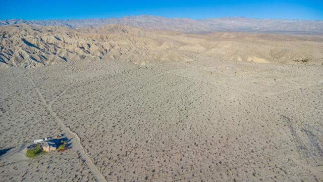 0 Shadow Mountain Lane, Thousand Palms CA: https://media.crmls.org/mediaz/9c43602b-d9bd-4d62-b9dd-52a3d16cf91b.jpg