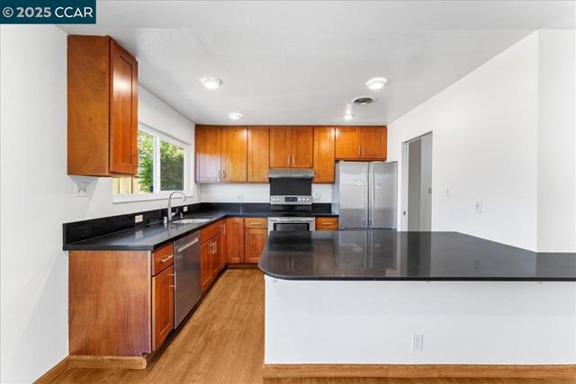 1566 Mann Dr, Pinole CA: https://media.crmls.org/mediaz/9c44bfae-aed4-4ae8-aded-d35a3edb98fe.jpg