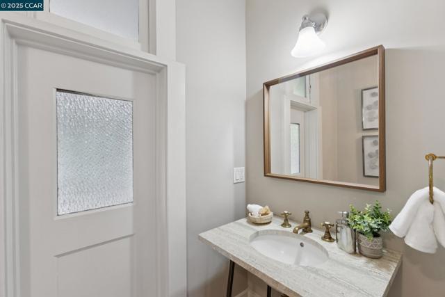 91 Tunnel Rd, Berkeley CA: https://media.crmls.org/mediaz/9c44fd0a-23d3-44ad-8a91-e61ecf37dbf8.jpg