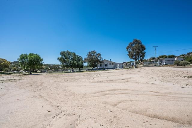 1525 Tea Rose Lane, Jacumba CA: https://media.crmls.org/mediaz/9c45b5a2-d2de-418d-9251-80b87201d741.jpg
