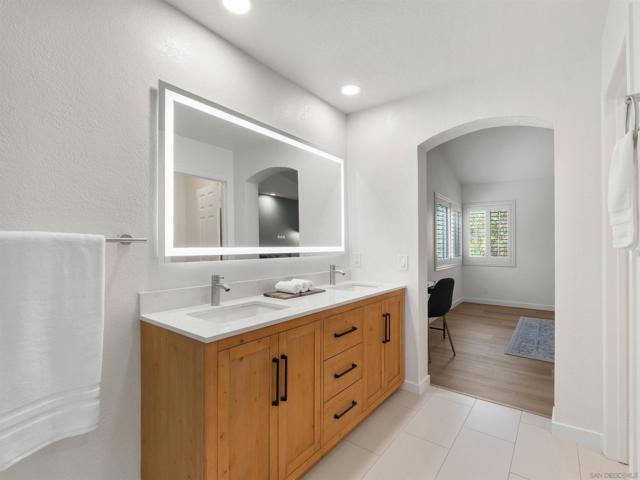 2277 Dunstan, Oceanside CA: https://media.crmls.org/mediaz/9c45eb76-6227-455b-95eb-22db6ce0d480.jpg