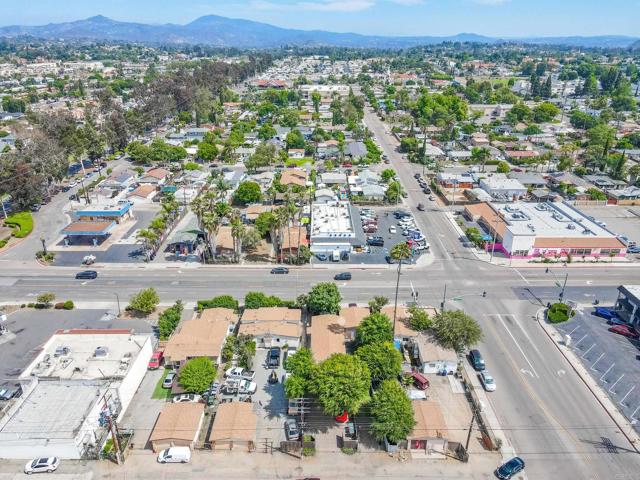 548 9th Avenue, Escondido CA: https://media.crmls.org/mediaz/9c45f6d0-f691-49c6-88a7-f38beccb4845.jpg