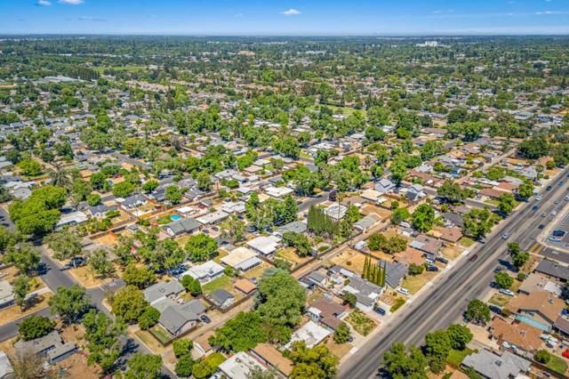 312 Oakshire Avenue, Modesto CA: https://media.crmls.org/mediaz/9c478400-d598-4acb-96ca-1ebb720bb9b7.jpg