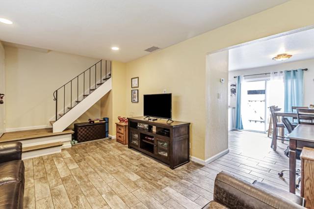 5465 Don Edmondo Court, San Jose CA: https://media.crmls.org/mediaz/9c47e37f-ec8e-4e17-a30f-2573172d1cb6.jpg