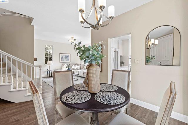 47 Summer Hill Court, Danville CA: https://media.crmls.org/mediaz/9c4a34e9-6c3c-41ea-a67c-5be2e99ac5d2.jpg