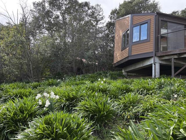 102 Santa Maria Avenue, Portola Valley CA: https://media.crmls.org/mediaz/9c4a446d-2867-4d5d-bd47-4630b61398ca.jpg