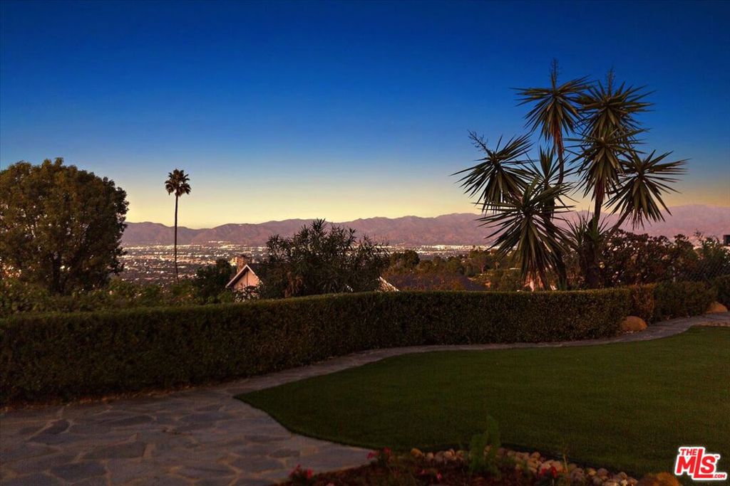 15451 Longbow DriveSherman Oaks img 15