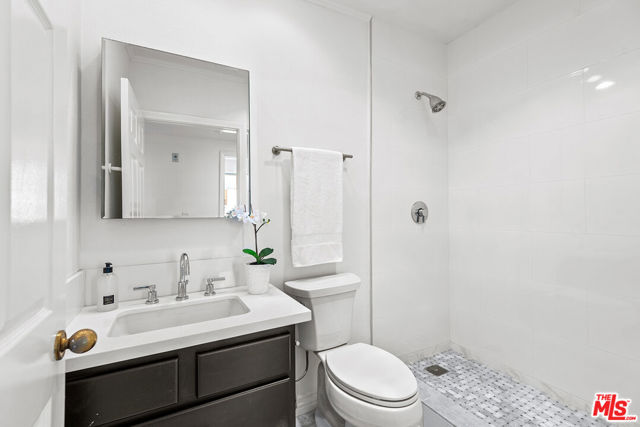 1914 Selby Avenue, Los Angeles CA: https://media.crmls.org/mediaz/9c4a89e1-effb-41c3-a177-271048ecdc0f.jpg
