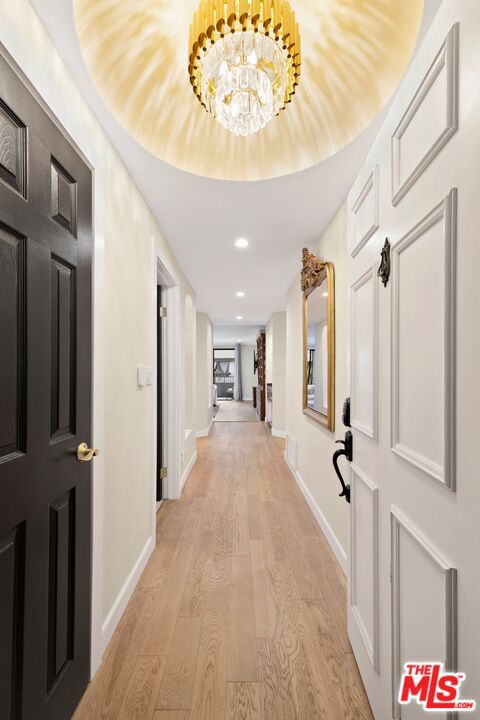 8455 Fountain Avenue, West Hollywood CA: https://media.crmls.org/mediaz/9c4abe60-e7a9-4a0e-a4fb-e4efce59e7e7.jpg