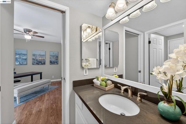 5943 Corte Arboles, Pleasanton CA: https://media.crmls.org/mediaz/9c4ac923-17dd-49eb-8beb-922bd8b4ea38.jpg