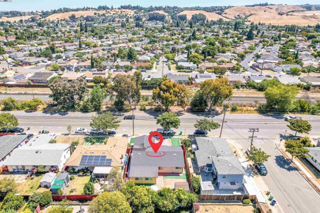 26361 Huntwood Aave, Hayward CA: https://media.crmls.org/mediaz/9c4bb2c3-211e-46f5-a955-6980e7eecc17.jpg