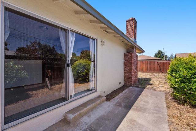 2107 Chanticleer Avenue, Santa Cruz CA: https://media.crmls.org/mediaz/9c4c03d2-b6a5-4e78-9ce2-e77d94c75cbc.jpg