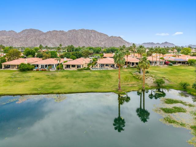 55208 Big, La Quinta CA: https://media.crmls.org/mediaz/9c4c38b1-8044-4b40-a9b0-673e837eeccc.jpg