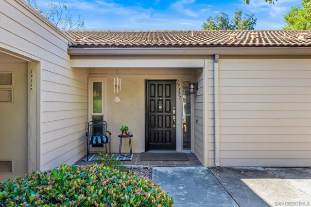 17357 Plaza Maria, San Diego CA: https://media.crmls.org/mediaz/9c4c6d06-dfdc-4ecf-b213-1c9215b45ae8.jpg