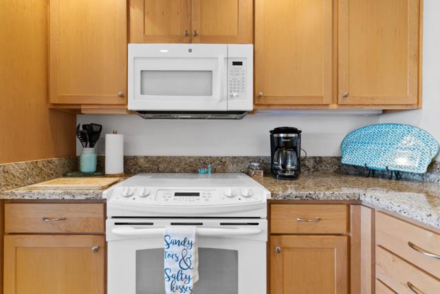 101 Shell Drive, Watsonville CA: https://media.crmls.org/mediaz/9c4cdd3d-2cac-4343-bfd2-85f940320b44.jpg