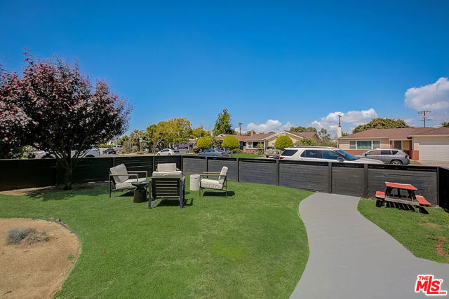 12024 BEATRICE Street photo 4