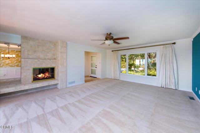 1372 Inverness Drive, Pasadena CA: https://media.crmls.org/mediaz/9c4d9b01-39d4-4de7-989d-db72c89e9763.jpg