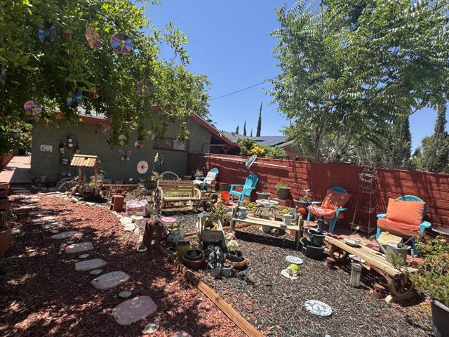 7585 Joshua Lane, Yucca Valley CA: https://media.crmls.org/mediaz/9c4dfbed-8705-499f-9709-465ee50e4db0.jpg