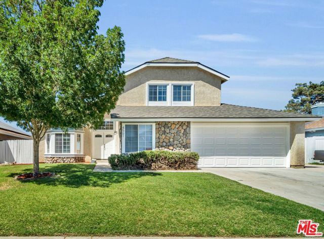 4561 Northstar Drive, Palmdale CA: https://media.crmls.org/mediaz/9c4e27dc-7e84-4968-bd93-8117d9fe2b03.jpg