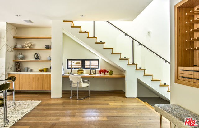 2656 32nd Street, Santa Monica CA: https://media.crmls.org/mediaz/9c4e4a84-f426-4aa7-ba09-22ed869e556a.jpg