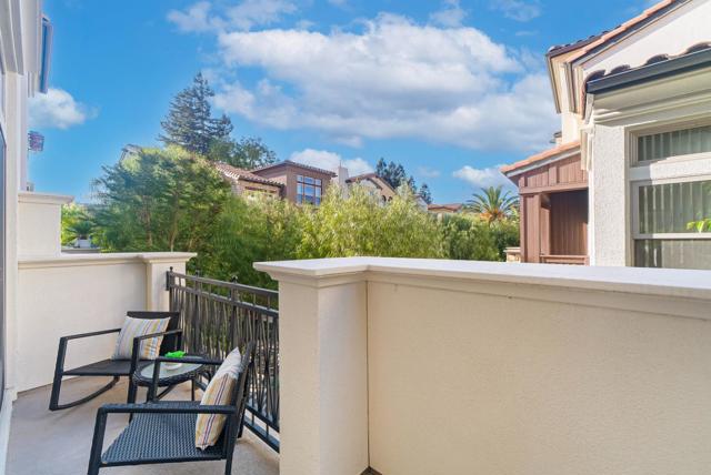 329 Cherokee Loop, Mountain View CA: https://media.crmls.org/mediaz/9c4ef7f4-a565-4074-8c2d-0203fb84f94f.jpg