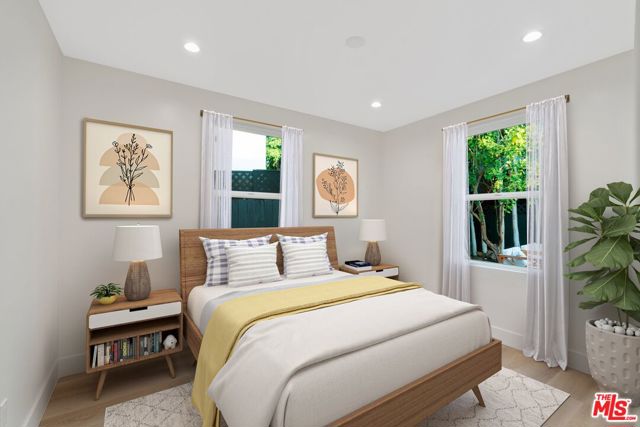7957 Fountain Avenue, West Hollywood CA: https://media.crmls.org/mediaz/9c4f7e96-cdb4-467b-80cd-bfd296c21011.jpg