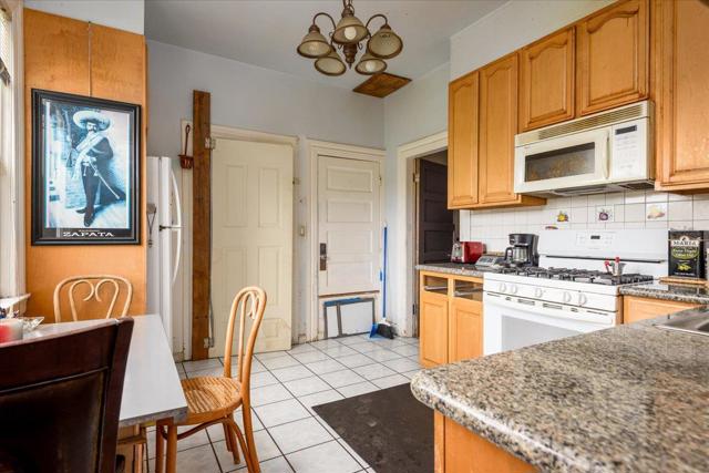 108 Cortland Avenue, San Francisco CA: https://media.crmls.org/mediaz/9c502bd0-9086-4322-8a61-8826c6bfbd74.jpg