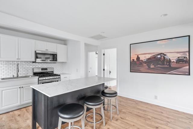 1009 S Cleveland Street, Oceanside CA: https://media.crmls.org/mediaz/9c5043c0-025d-41f8-b151-087bc5ebd3a8.jpg