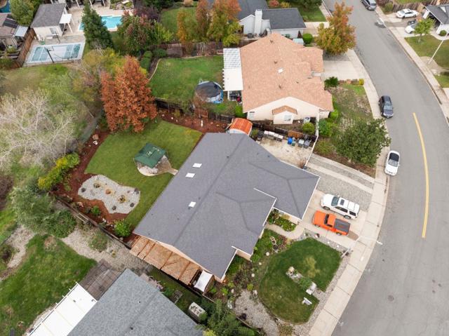 2920 Aspen Glow Lane, Redding CA: https://media.crmls.org/mediaz/9c5158de-1430-41d3-8ee4-be0931241fe6.jpg