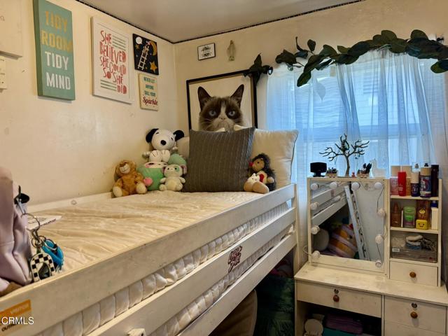 120 Palm Drive, Camarillo CA: https://media.crmls.org/mediaz/9c51c876-e8ff-429f-8681-4acc57b1485d.jpg
