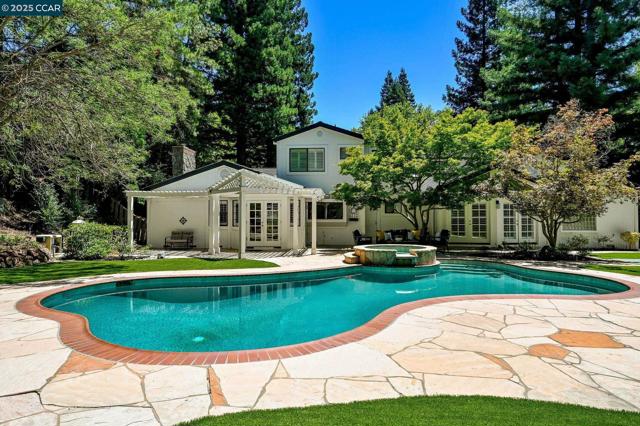 2145 Deer Oak Way, Danville CA: https://media.crmls.org/mediaz/9c530fca-8c97-4e17-9fe6-301119e0a7ba.jpg