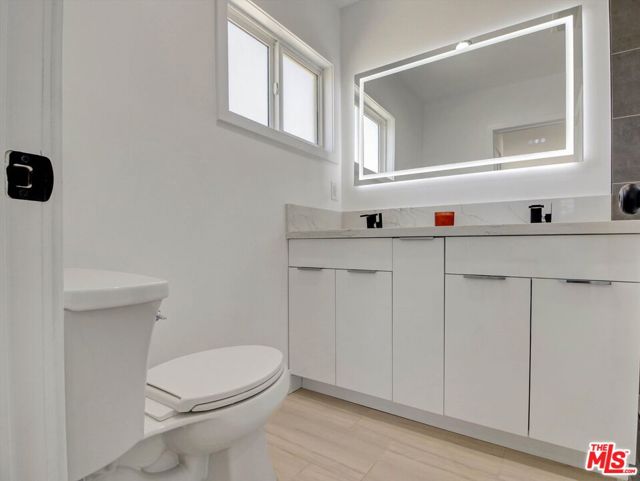 10315 Condon Avenue photo 27