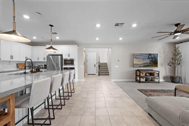 Detail Gallery Image 13 of 51 For 2944 Gait Way, Escondido,  CA 92029 - 5 Beds | 3/1 Baths