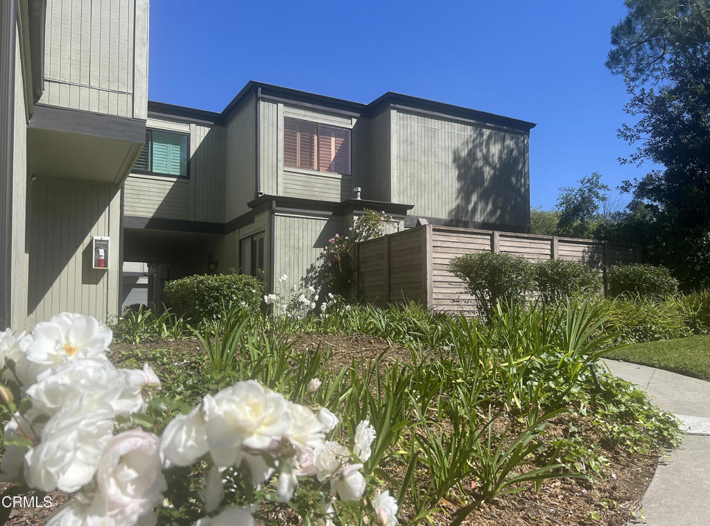 528 N Orange Grove Boulevard
