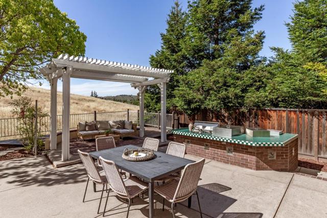7048 Huntsfield Court, San Jose CA: https://media.crmls.org/mediaz/9c561ef7-c7e8-44b0-ac9c-cf15fcbecc98.jpg