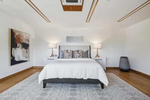 33 Highland Avenue, Burlingame CA: https://media.crmls.org/mediaz/9c56b869-e61c-4dd1-9203-9b4dde603734.jpg