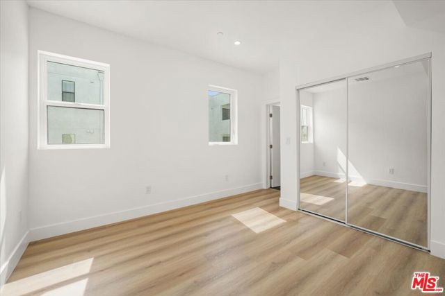 910 N Hudson Avenue, Los Angeles CA: https://media.crmls.org/mediaz/9c56ea5b-0210-4ff5-b14f-e877a685ce9a.jpg