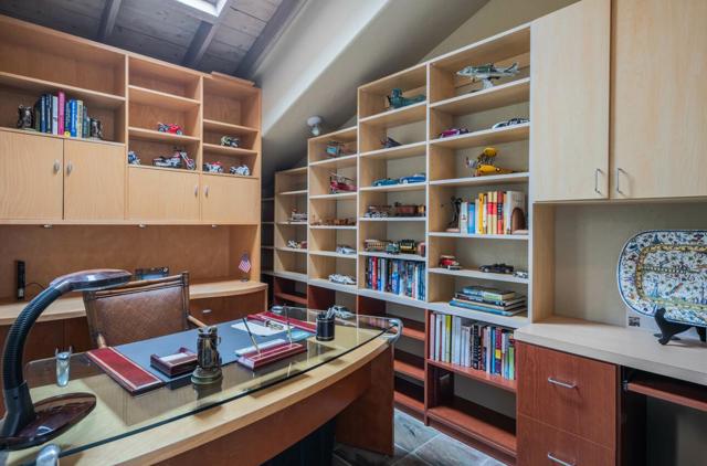 1093 Presidio Road, Pebble Beach CA: https://media.crmls.org/mediaz/9c571503-cc1d-477d-a7d9-dfc5e13a27b4.jpg
