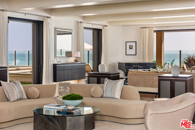 22368 Pacific Coast Highway, Malibu CA: https://media.crmls.org/mediaz/9c57b1d2-d159-4e7f-878c-ff68d559bb57.jpg